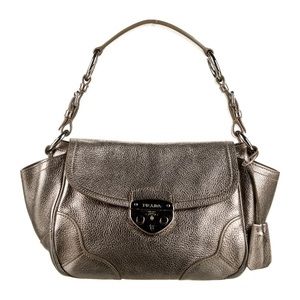 Vitello Daino Sound Shoulder Bag metallic silver